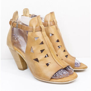 MIZ MOOZ Madeline Cut Out Ankle Bootie Sandals Leather Beige Tan EU 36 US 5.5-6